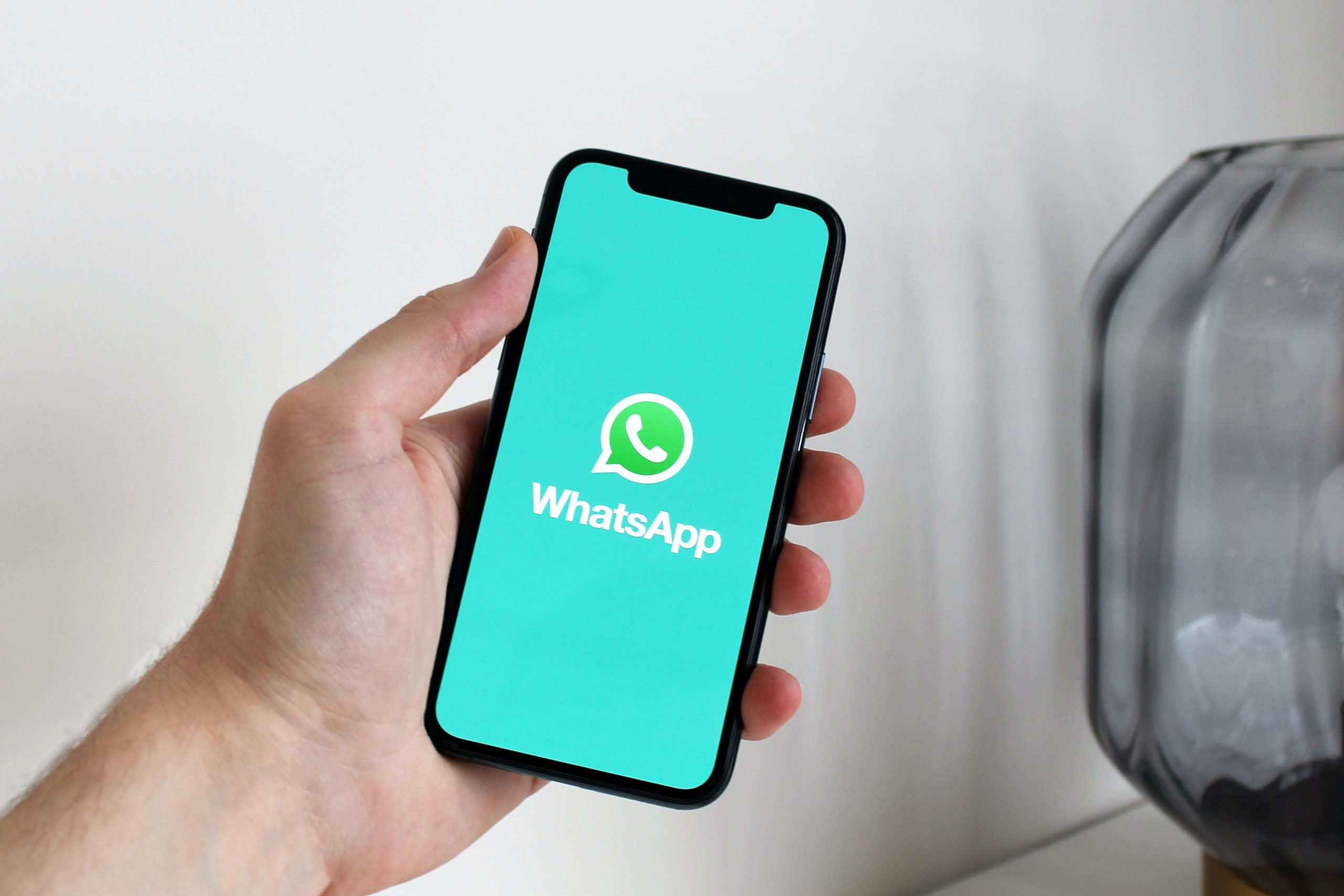 WhatsApp anuncia la función multidispositivo y mensajes que solo se ven una vez